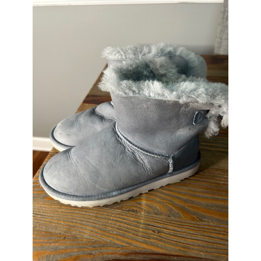UGG Gita mini Bow boots Grey Suede Sheepskin Fur Ankle Booties Women Size 7
